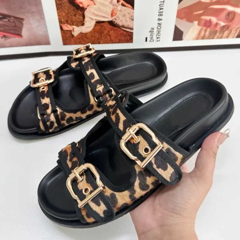 New Arrival 2025 new leopard print womens slider summer platform shoes with thick soles comfortable and soft outdoor womens beach slider large size T2