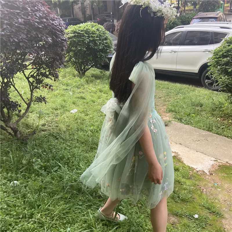 2023 Baby Embroidery Dress Girl Summer Dress Floral Bows Sleeveless Ballarina Dance Performance Dress Girls Tutus ClothesXJ250108