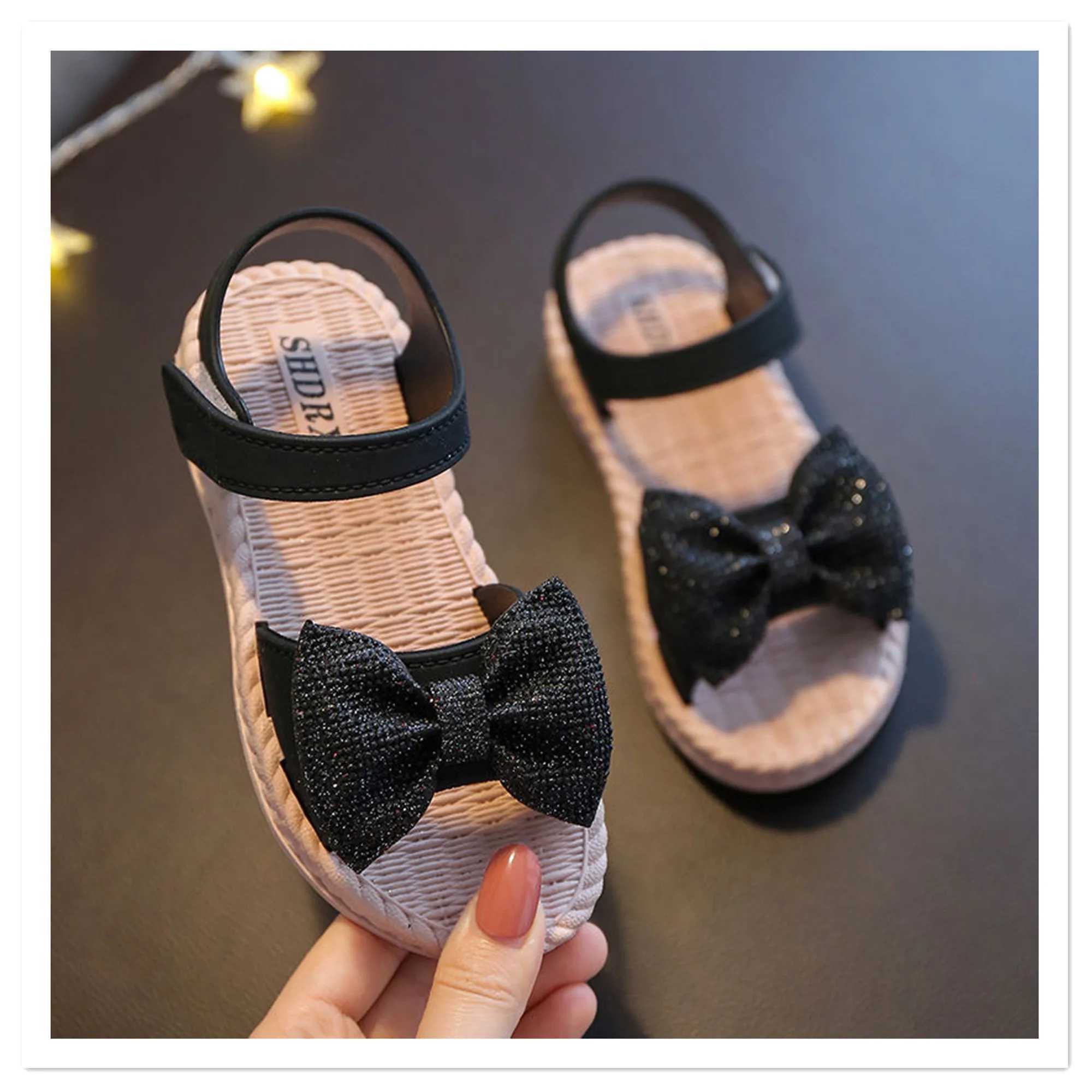 Girls Sandals Summer New Korean Version Middle University Childrens Casual Flat Bottom Soft Bottom Princess Shoes Version Little Girls Beach S W250108