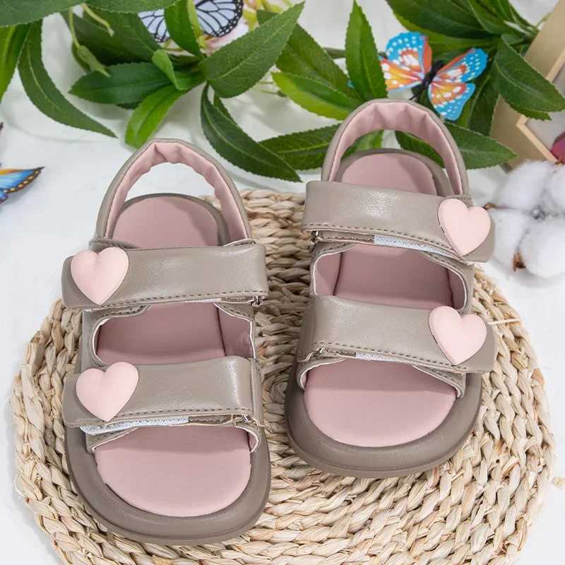 Childrens Summer Sandals Open Toe Cute Girl Princess Dress Sandals Fashion Heart shaped Childrens Open Toe Beach Sandals Soft Bottom W250108