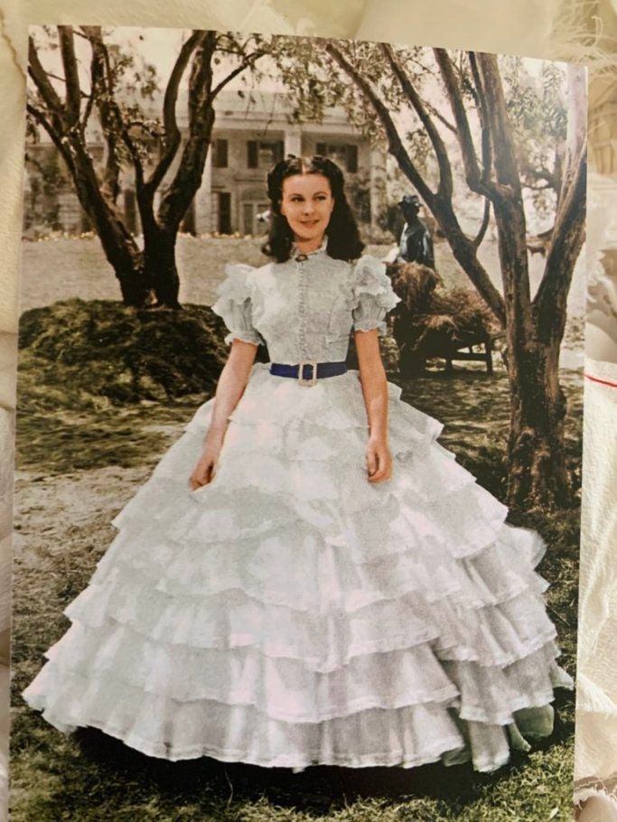 Vintage Ivory Tiered Wedding Dresses Pluffy Ball Gown Ruffles Bride Gown High Neck Floor Length Puff Short Sleeve Bridal Dress