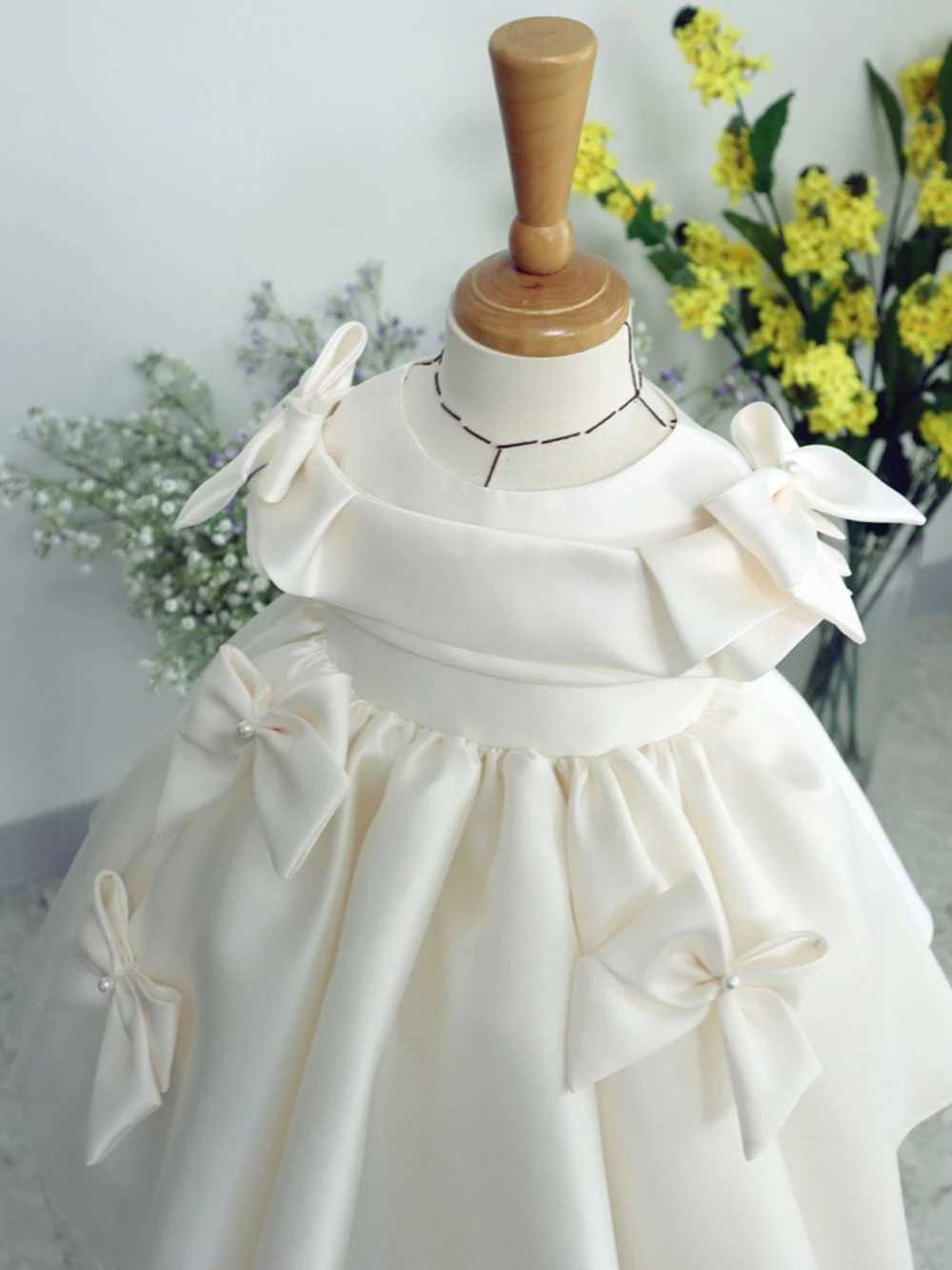 Cute Bow Flower Girls Dresses For Wedding Elegant O-neck Short Sleeve Kids Princess Gown Piano Performance 2025 CustomizedXJ250108
