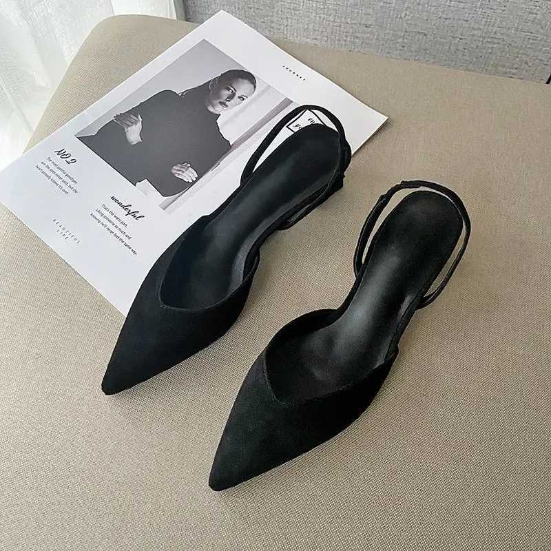 New Arrival New Matching Temperature Womens Single Shoes Solid Color Square Heel Corner Toe Shoes T250110