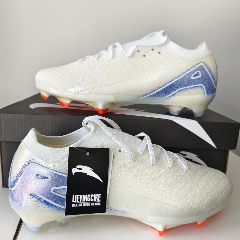 Football shoes original Elite FG CR7 training outdoor Football match Shoes men's sneakers soccer Shoes