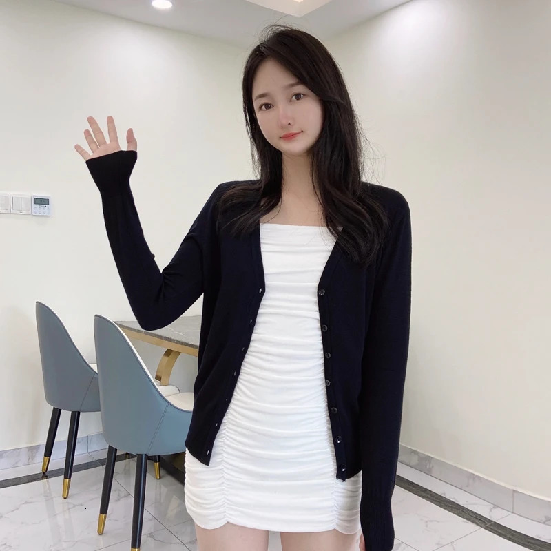 Korean Fashion Black Cropped Blouses Cardigan Female Clothing Sweaters Jersey Long Sleeve Top Womens Coat Spring Style 250108