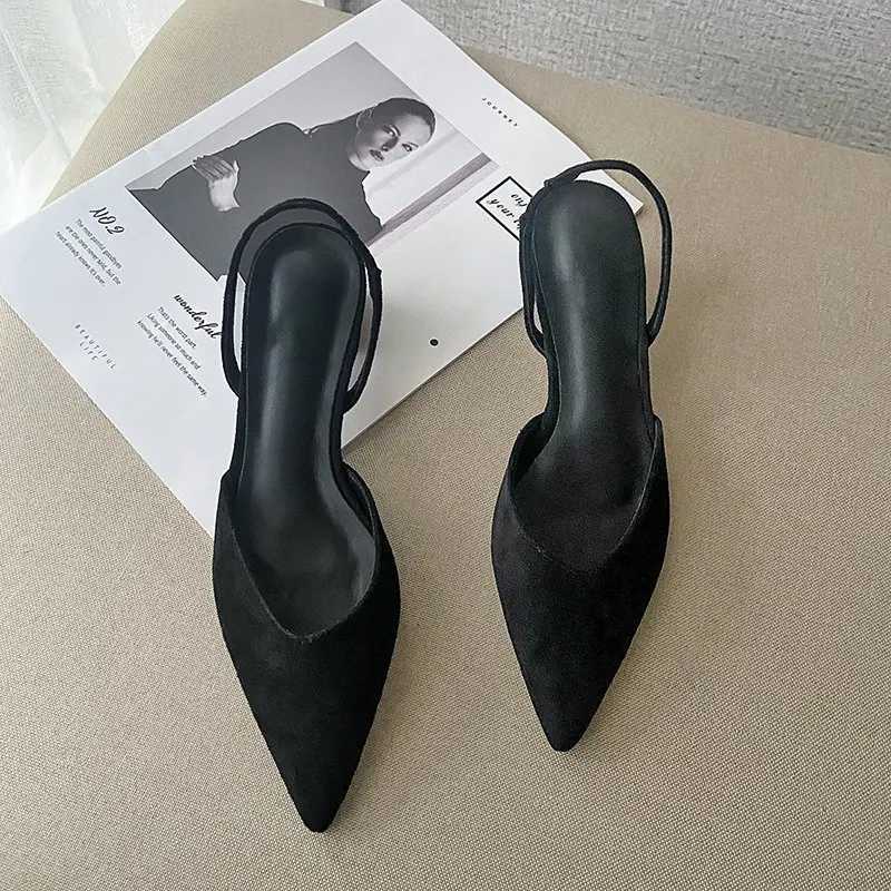 New Arrival New Matching Temperature Womens Single Shoes Solid Color Square Heel Corner Toe Shoes T250110