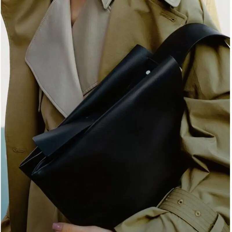 2025 High Quality Cowhide Single Shoulder Women's Simple And Casual Large Capacity Horizontal Square Crossbody Bag For Women
