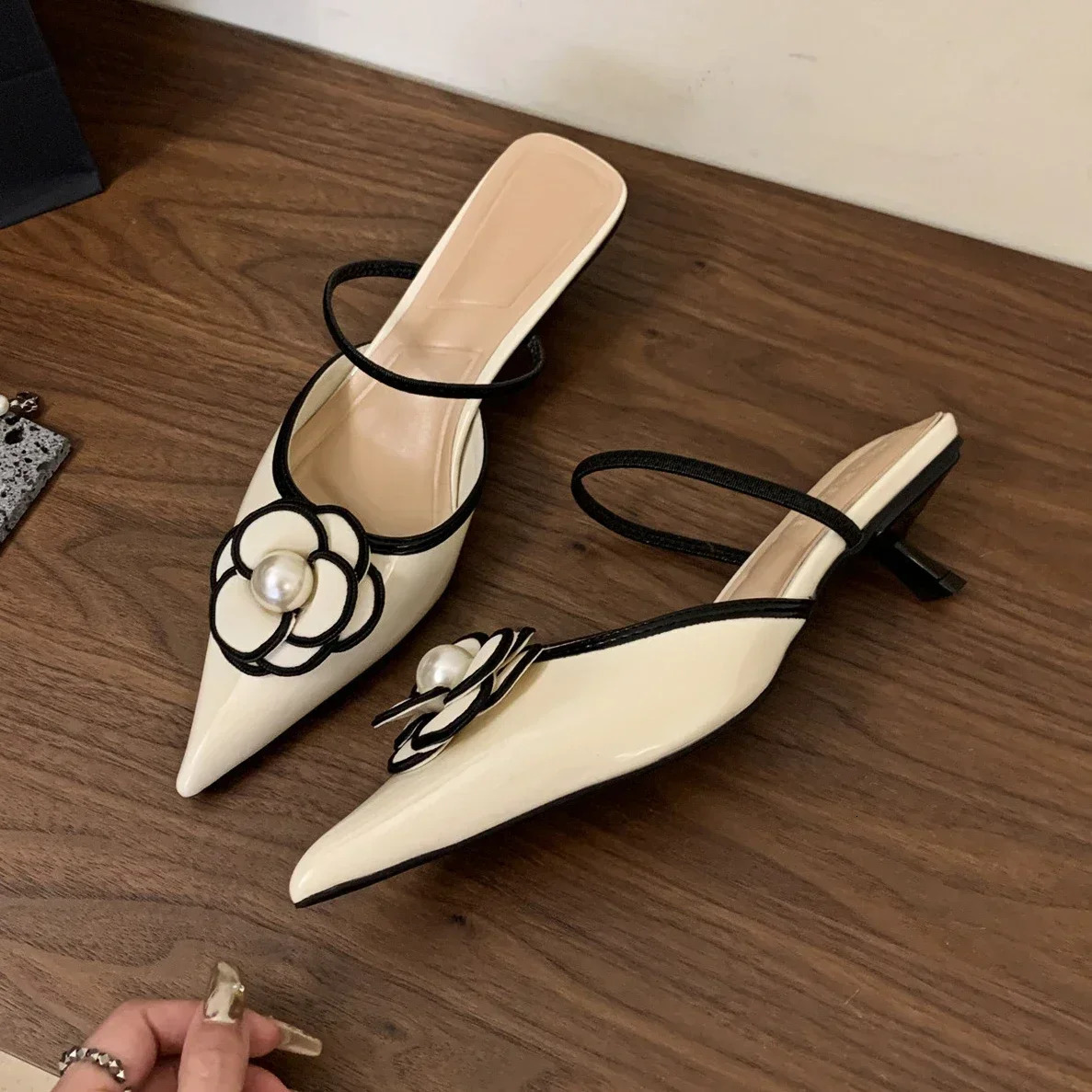 wer Designer Women Pointed Toe Sgback Sandals Female New Summer Fashion Low Heeled ral Mule Slippers Woman Pump 250109
