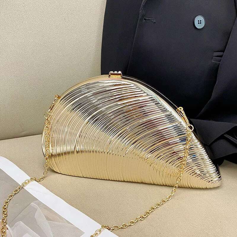 Fashion, Personality, Creativity, Heavy Industry, Gold Shell, Acrylic Bag, Niche Design, High-End Feel, Hand-Held Dinner Bag