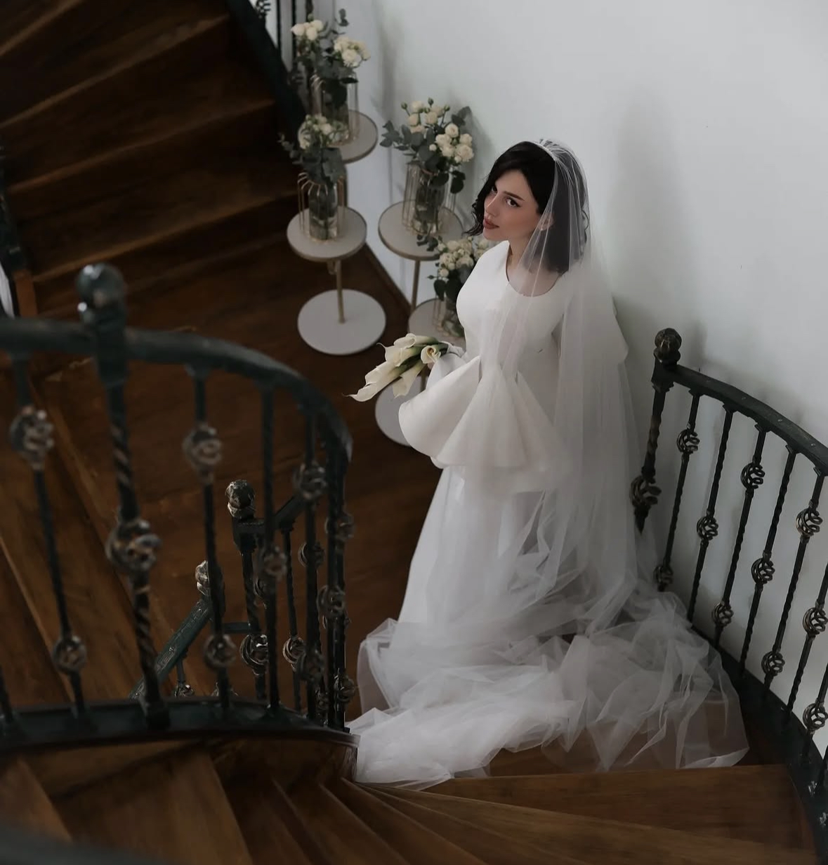 Simple Satin A-Line Wedding Dresses With Flare Sleeves Chic Long White Bridal Gowns Bateau Neck Elegant Bride Dress 2025