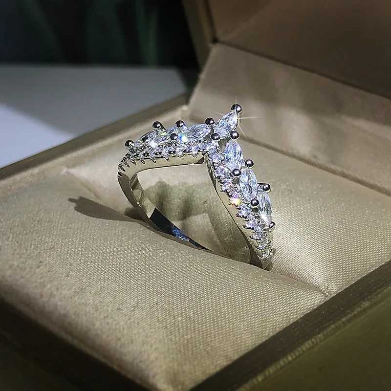 Luxury 925 silver jewelry ring with AAA zircon gemstone finger ring suitable for womens wedding engagement commitment ceremony new arrival W250109