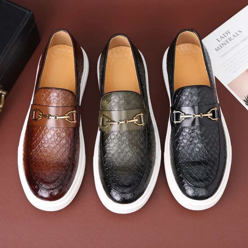 Men's Casual Emed Leather Men Classic Buckle Horsebit Loafers Mens Slip-On Board Shoes Outdoor Flats New