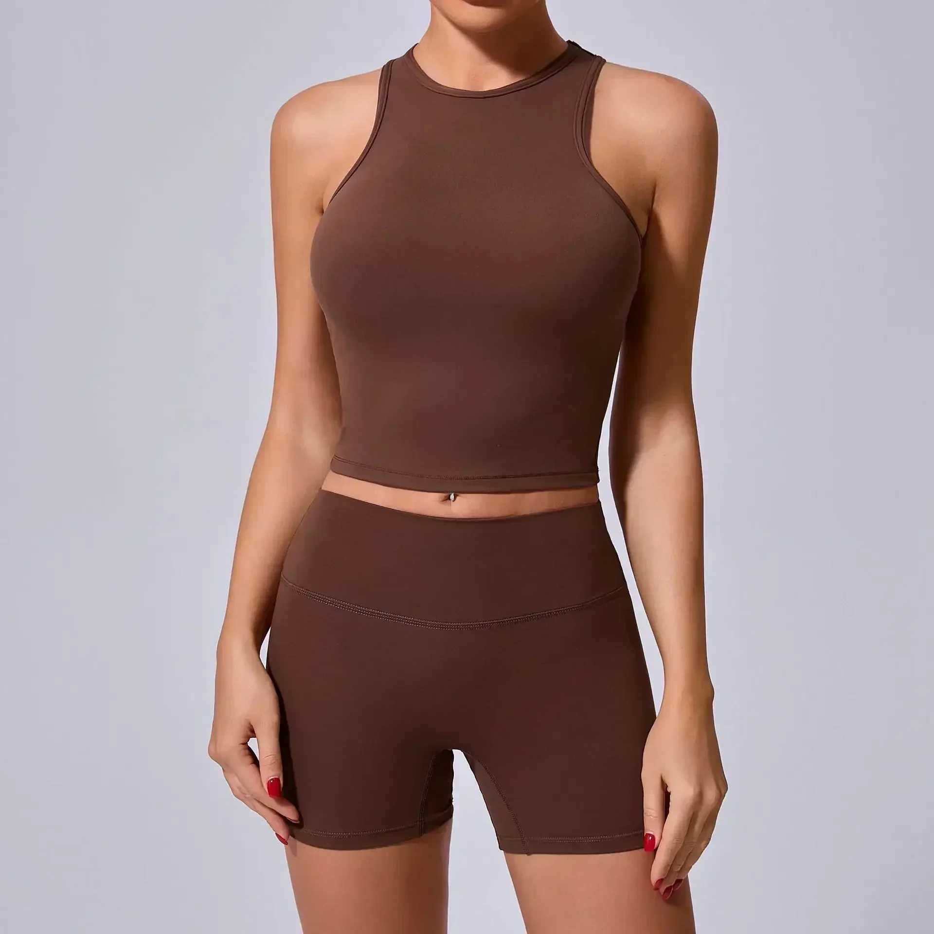 Seamless Yoga Sets Sports Fitness Hip-lifting Shorts Backless Quick Drying Vest Tight Fit Fitness Running Shorts Set for WomenXJ250109