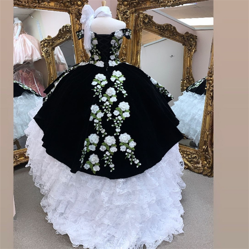 Black And White Mexican Quinceanera Dress Folklorico Escaramuza Gothic Vestio De Novia Lace Sweet 16 Dess Cap Sleeve Tiered Ruffles Birthday Party Ves