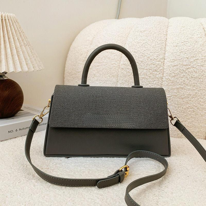 New Designer Bag Fashionable Women's Small Box Bag Shoulder Bag Diagonal Hard Shell Handbag Crossbody Bag Wallet Clip Bag