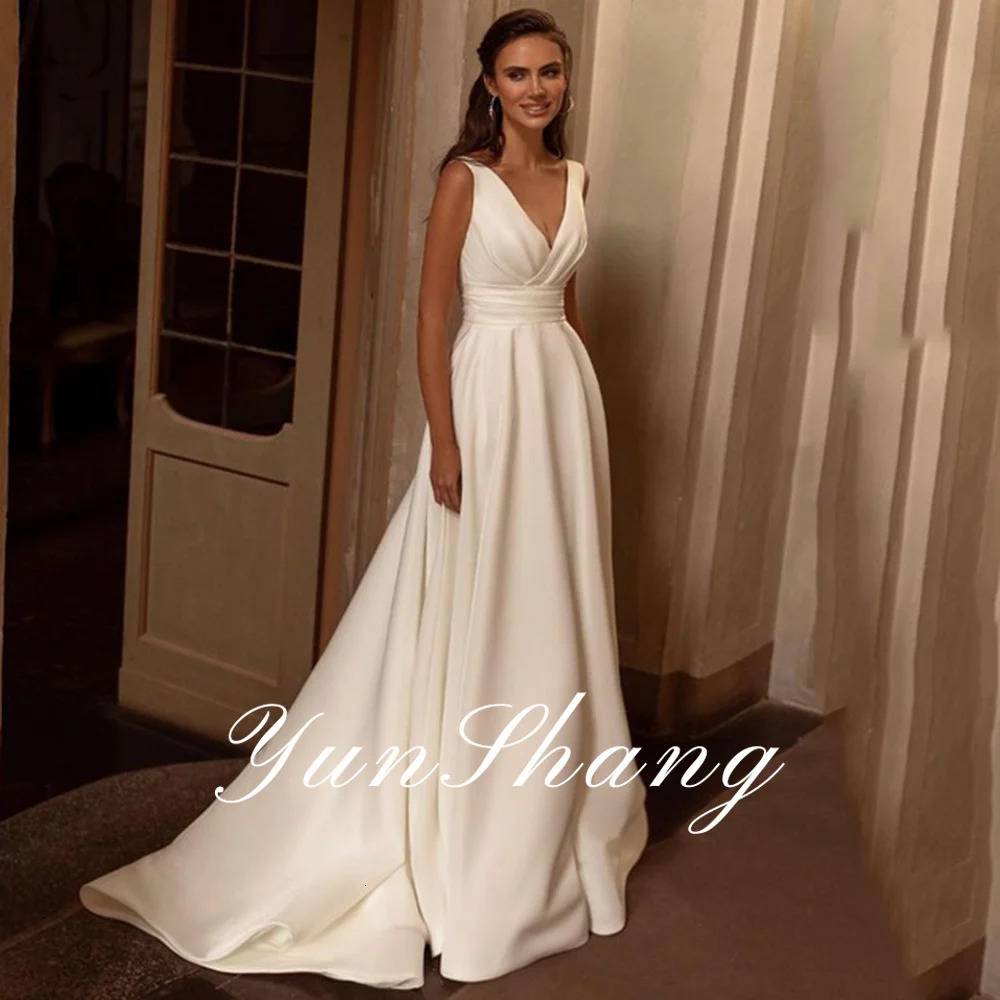 YunShang Modern VNeck Wedding Dress Sleeveless Pleat Satin Simple ALine Bride Gown Backless Train Vestido De Novia Customized 250106