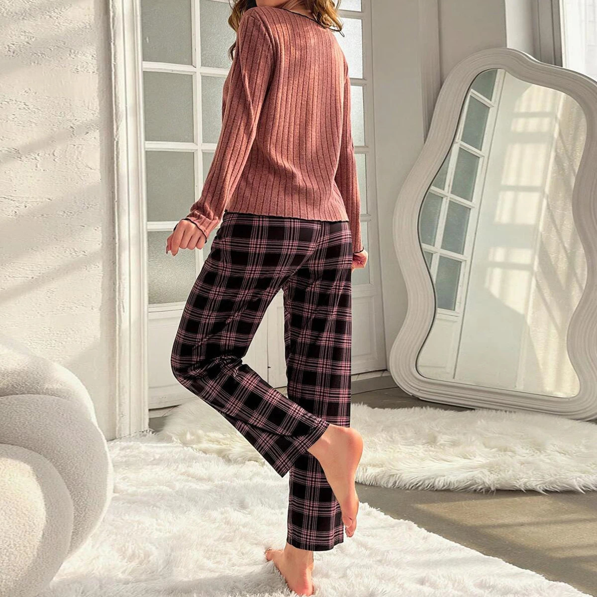 Casual pajamas set plaid striped pattern neckbow n fabric comfortable is very suitable for women to wear at home style 250106