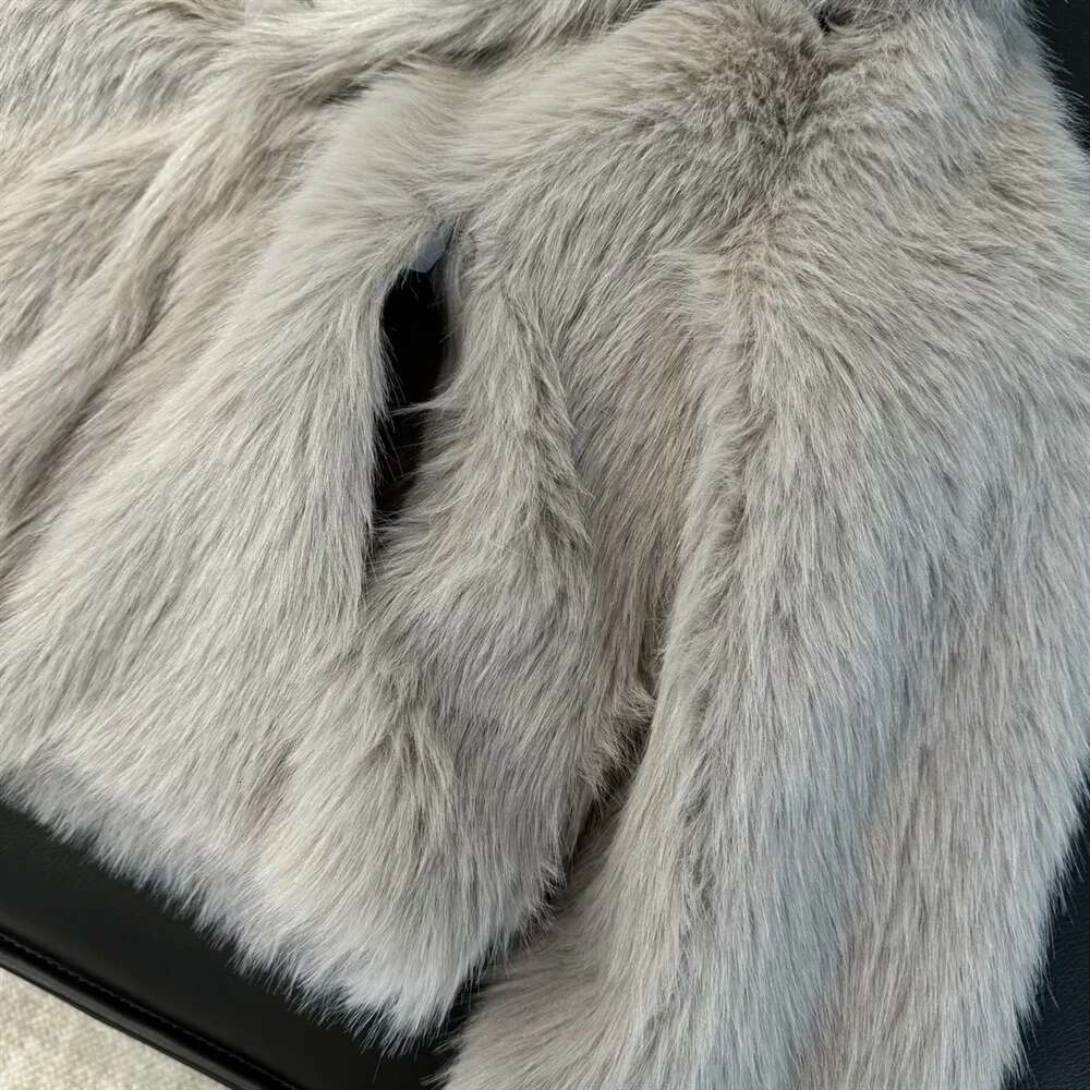 2024 Autumn And Winter New Grey High-End Artificial Fur Effect Long Sleeved Stand Up Collar Short Jacket