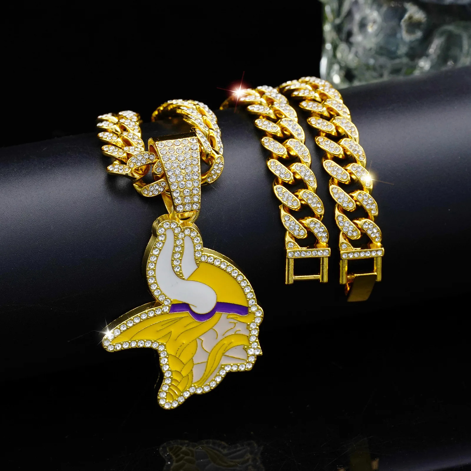 ULJ Hip Hop Yellow White Ox Horn Pendant Chain Necklace With Cuban Miami Iced out Bling Cool Jewelry 250109