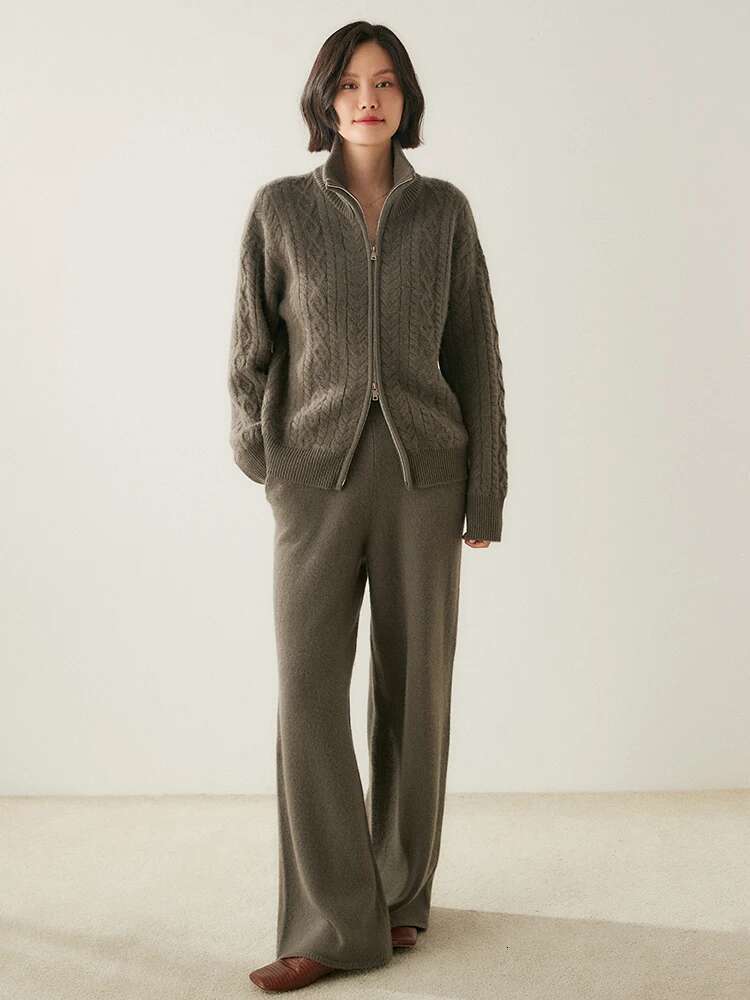 Heavyweight Women 100% Sweater Cable Knitting Cardigan Vintage Style Thick Cashmere Knitwear Autumn Winter Tops