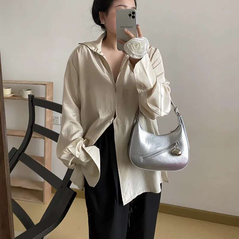 PU Small Ball Crescent Armpit 2024Ins Hot Girl Style Crossbody Saddle Niche Design Sier Texture Shoulder Bag