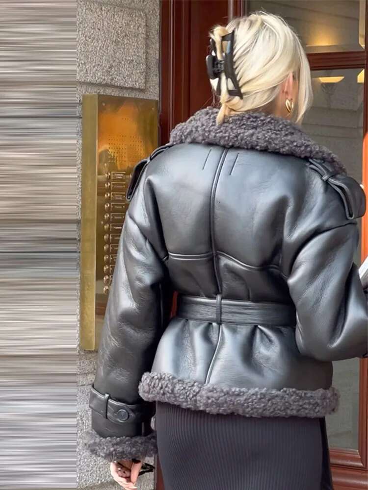 Vintage Patchwork Fur Leather Coats Women Lapel Lace Up Long Sleeve Thicken Warm Jacket 2024 Winter Lady New Streetwear Overcoat