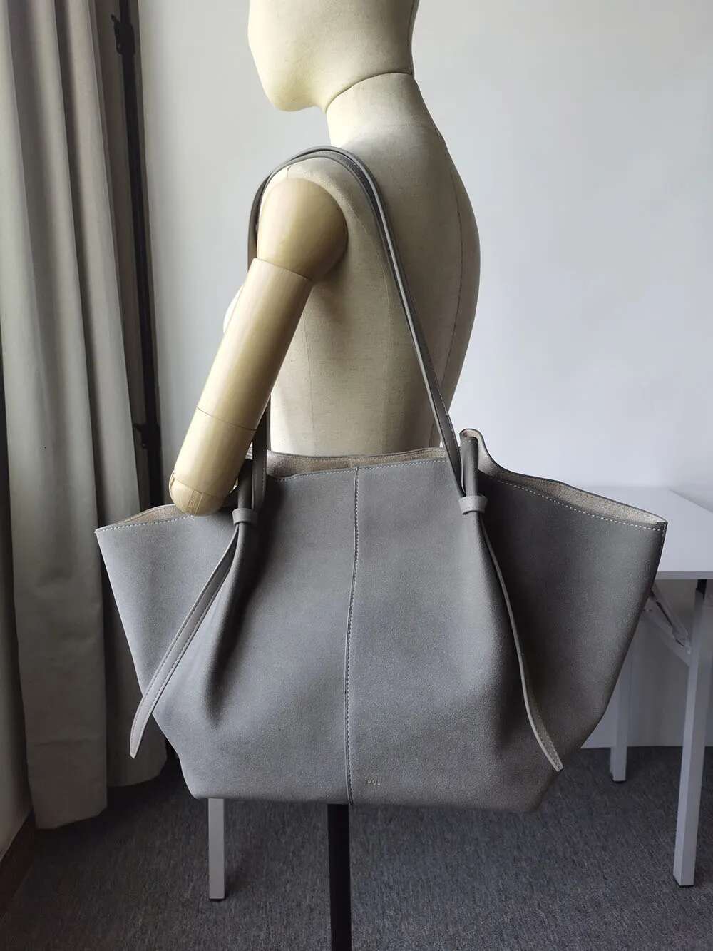 Large Frosted Tote Bag Vintage Bags For Women Fashion Wing Party Women's Handbags Trend 2025 Shoulder New Style Handbag Ladies
