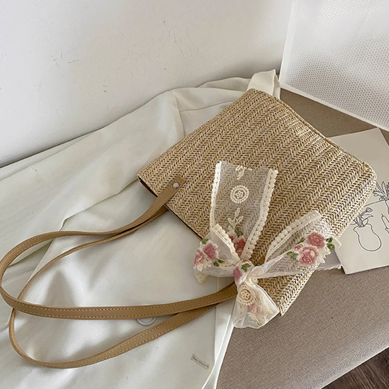 Straw Woven Large Capacity Hand Held Shoulder Bag Silk Scarf Tote 250107