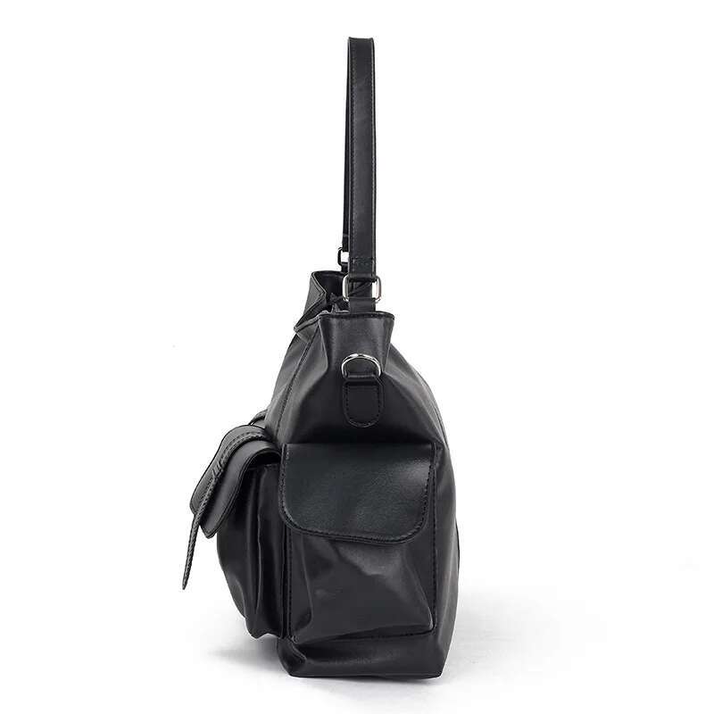 European And American Women's Retro Large Capacity Shoulder Fashionable Classic Black Stray Commuting Exquisite Tote Bag