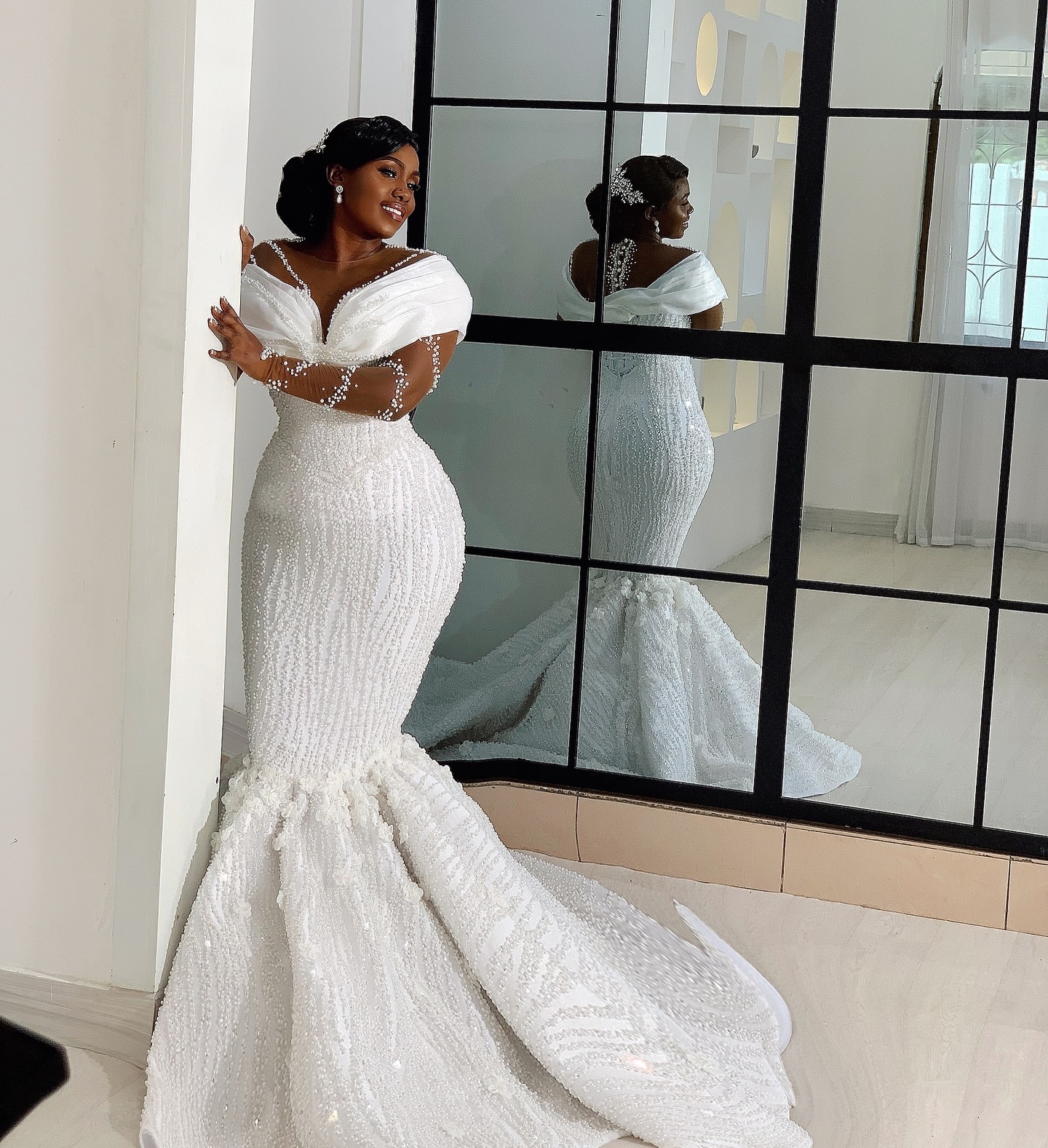 2025 Arabic Aso Ebi Plus Size Ivory Wedding Dresses wers Pearls Full Sleeves Sequined Bridal Gowns Dress For Brides