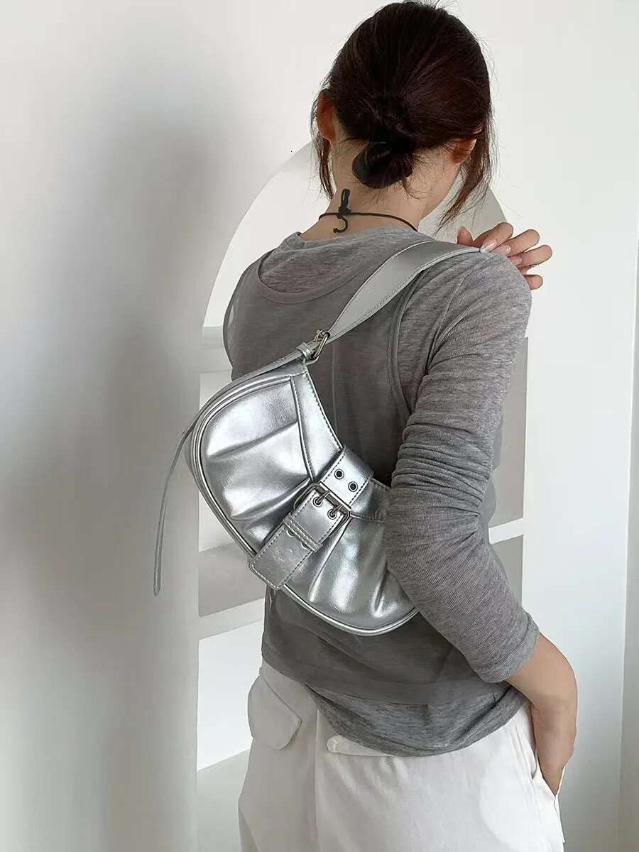 Urious Retro Armpit Exquisite And Versatile Hot Girl Niche Design Pleated Crescent High-End Fashion Shoulder Bag