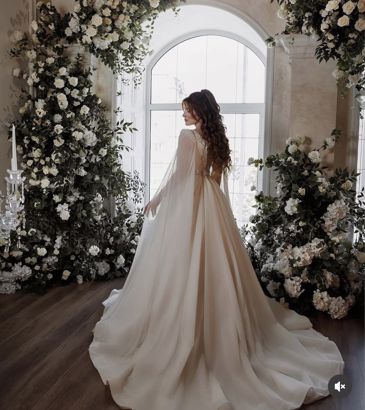 Simple Ivory Chiffon A-Line Wedding Dresses Cape Sleeves Crystals Sequins Beaded Square Neck Sash Elegant Long Bridal Gowns Custom Made 2025
