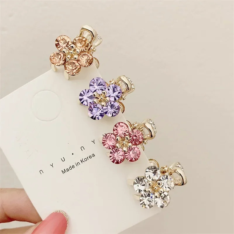 Small Bangs Grip Ladies Temperament Crystal Flower Side Decorative Claw Clips for Girls Hair Accessories Headwear 250103