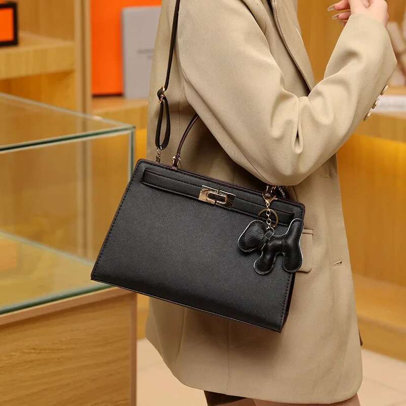 New Messenger Bag, High-Quality Imitation Leather Handbag, Designer Shoulder Pony Bag