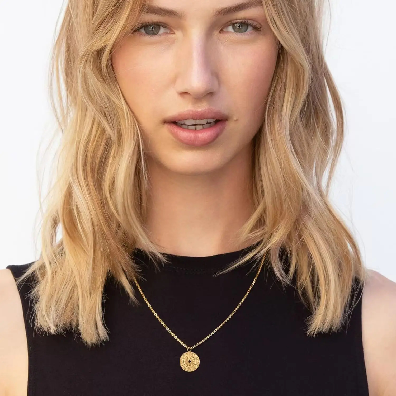 Mens selling Compass travel Nautical pendant Womens stainless steel round hip hop trend simple fashion long necklace 250109