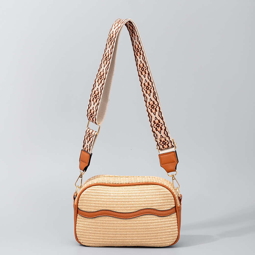 European And American Shoulder Commuting Small Square Bag Niche Design High-End Grass Woven Bags