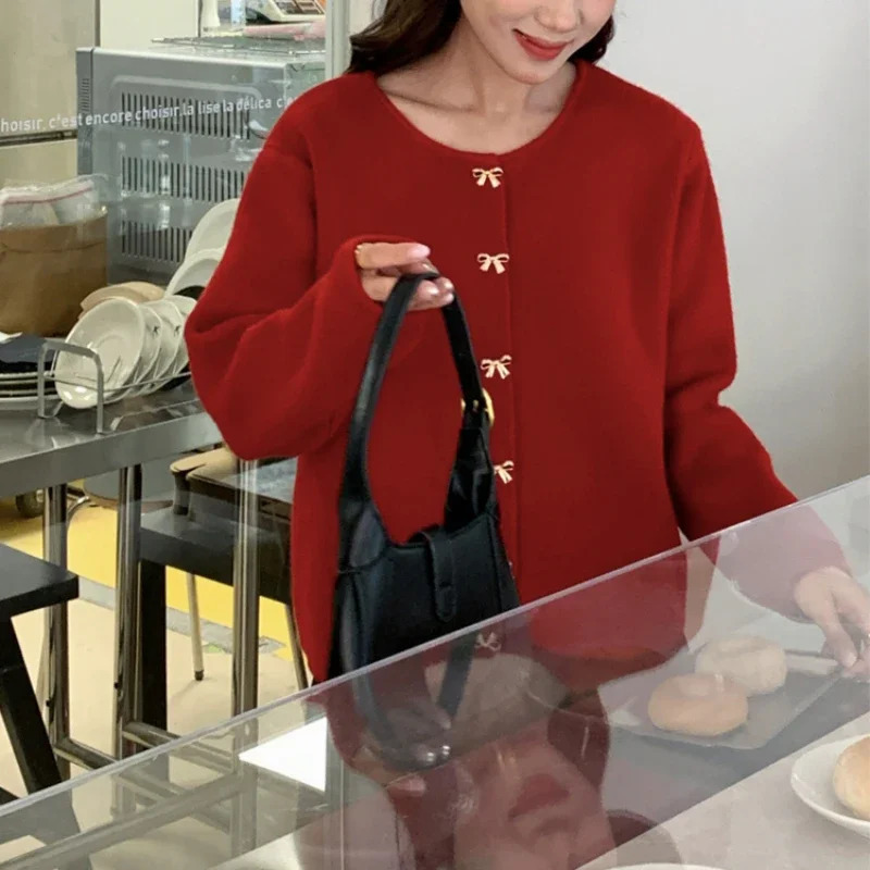 Autumn and Winter Butterfly Button Sweater Oneck Cardigan for Women Short Knitted Solid Office Loose Coat 250108