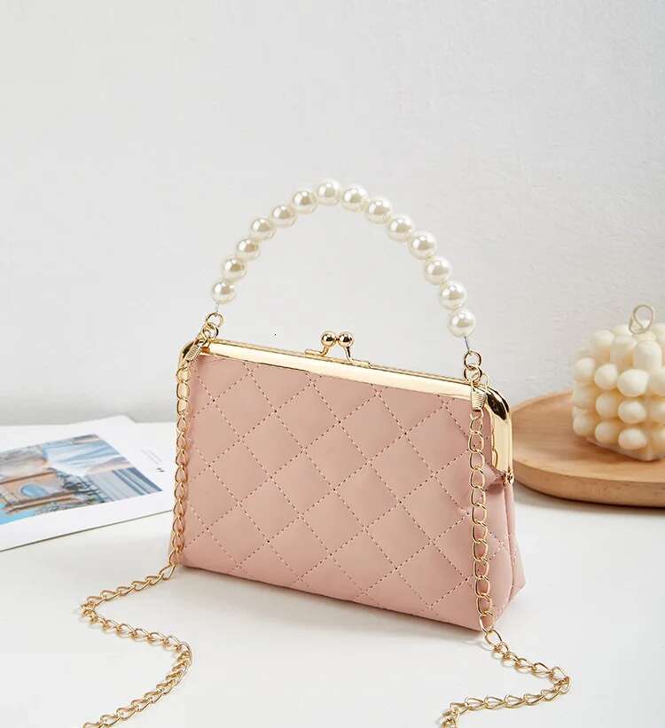 New Fashion Versatile Gge Embroidery Clip Chain Strap Crossbody Mobile Phone Pearl Handheld Women's Bag