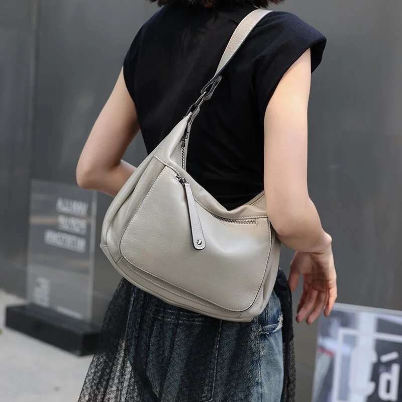 Women Hobo Crossbody Bags Genuine Leather Female Handbag 2025 New Fashion Versatile Shoulder Bag Solid Color Soft Cowhide Purse