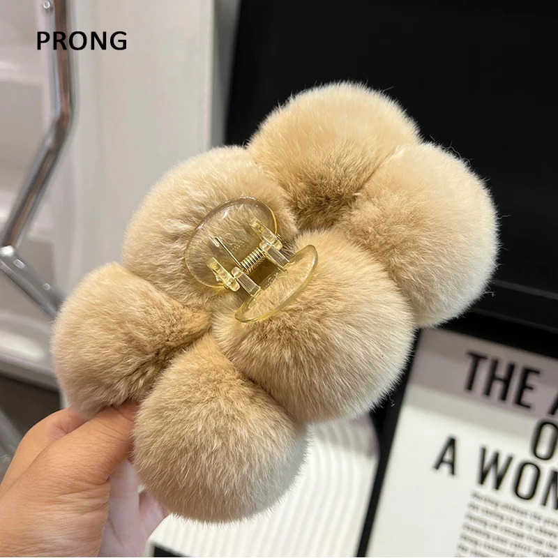 Real Rabbit Fur Hair Claw Women Elegant Plush Crab Hair Clip Large Shark Clip Hairpin Headwear Girls Cute Hair Accessories 250103