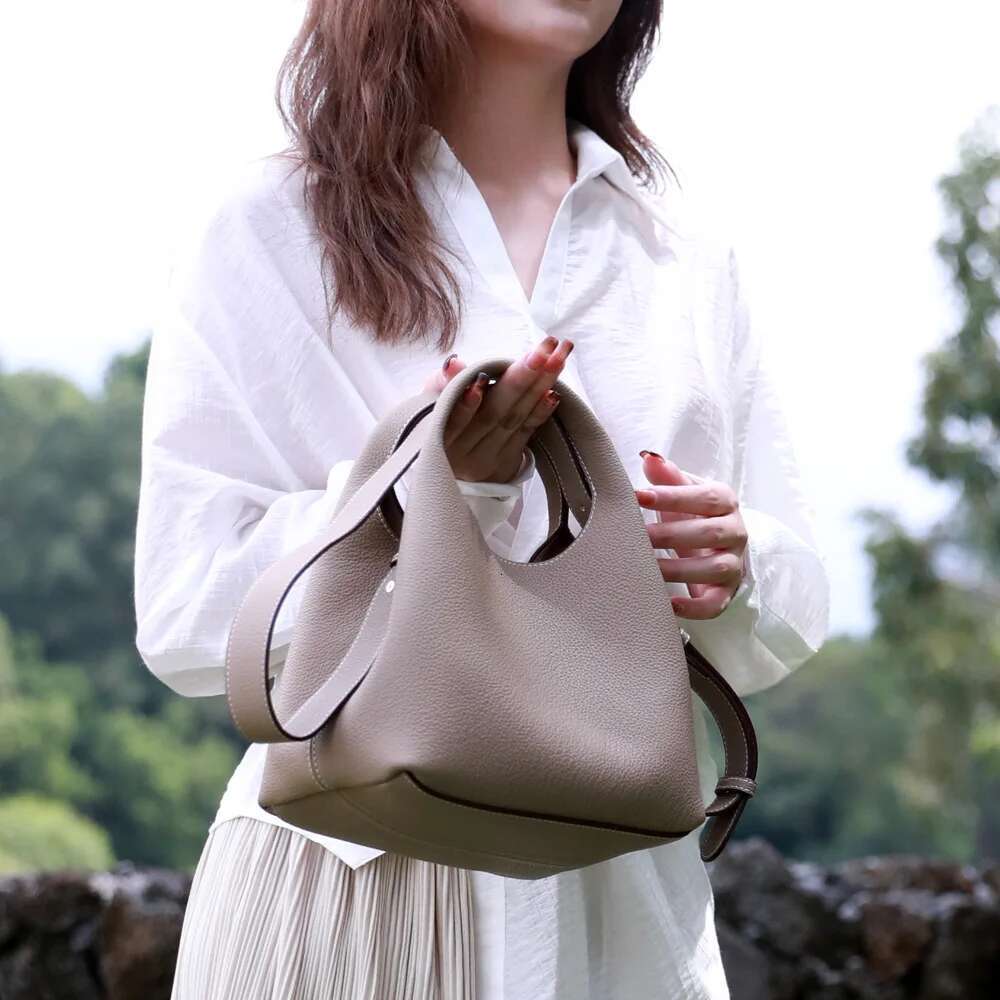 UBEL 2024 Brand New Real Leather Women Basket Designer Bucket hot Versatile Handheld Small Crossbody Bag Black