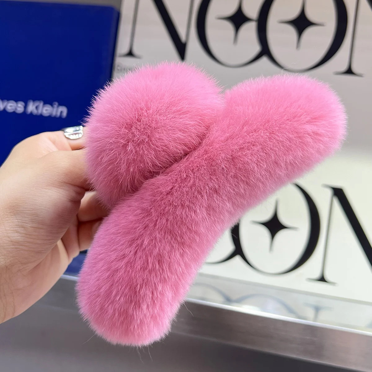 Winter Fuzzy Hair Claw Women Warm Fluffy Natural Rex Rabbit Fur Fashion Elegant Party Hair Claws 250103