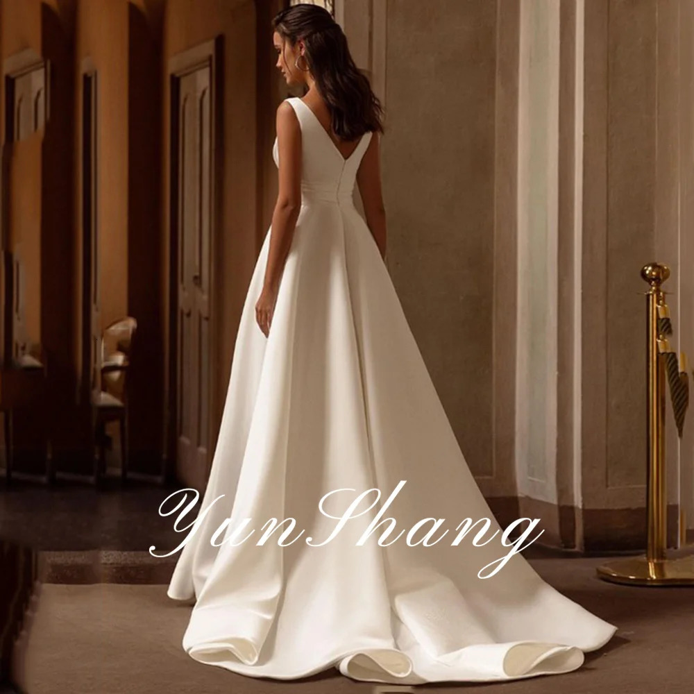 YunShang Modern VNeck Wedding Dress Sleeveless Pleat Satin Simple ALine Bride Gown Backless Train Vestido De Novia Customized 250106