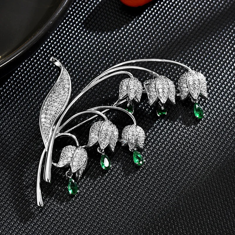 Autumn Korean Elegant and Fashionable Clock Orchid brooch Creative Personalized Flower Clothing Pin Accessories for Women 250103