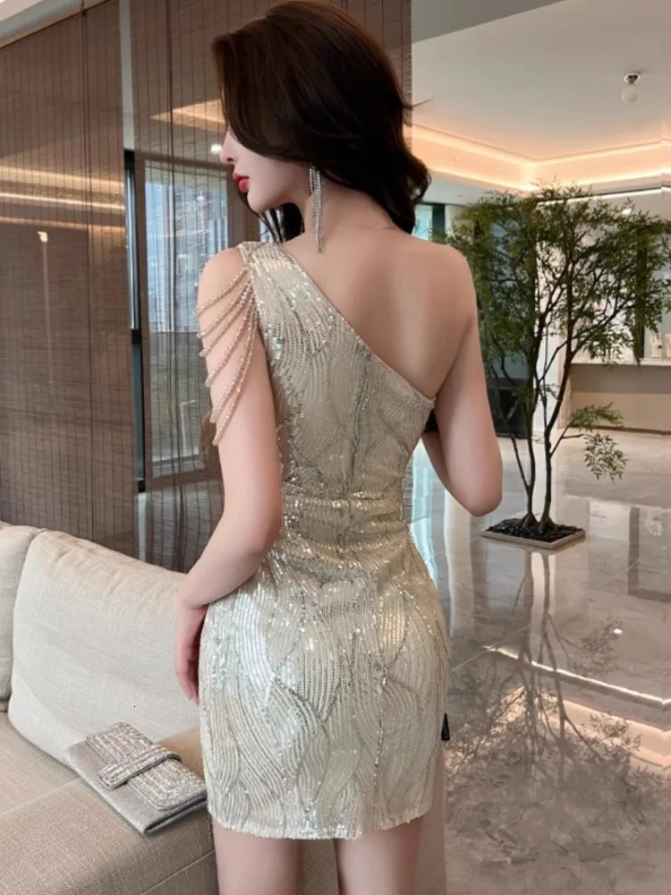 Topenomi Sexy Diagonal Shoulder Sequin Party Dress Women French Temperament Waist Slim Fit Banquet Evening Short Dresses Summer 250106