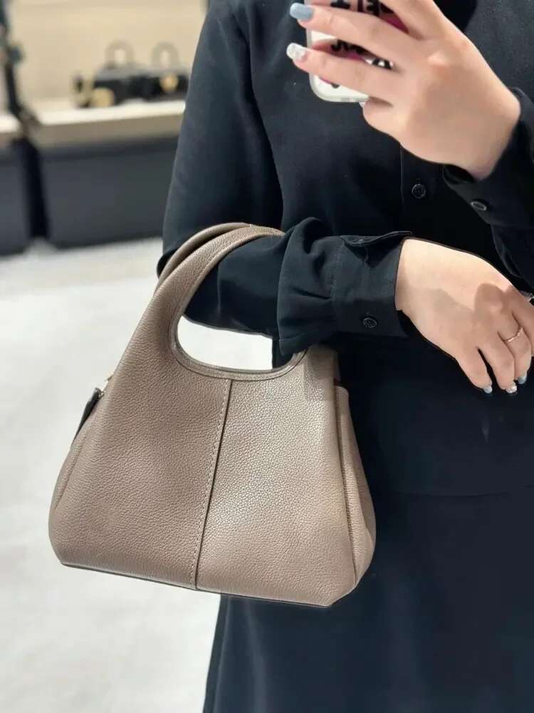 New Fashion Real Leather Shoulder Women's Bag Casual Retro Tote
