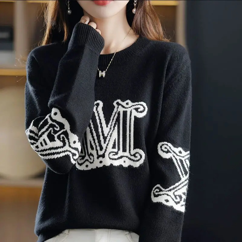 Women fall pullover sweater Elegant round neck loose M letter splicing knitted bottoming shirt fashion musthaves 250108