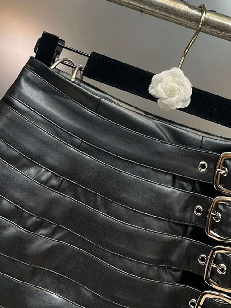DEAT Trendy Women's Multi Belt PU Leather Mini Skirt 2025 Spring Fashion New Items High Waist Wrap Hip Skirts Female 11Xx7390