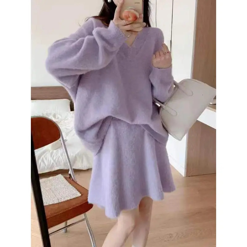 Womens Korean Retro Raccoon Velvet Sweater Casual Half Skirt Elegant 2Piece Set Spring and Autumn 250106