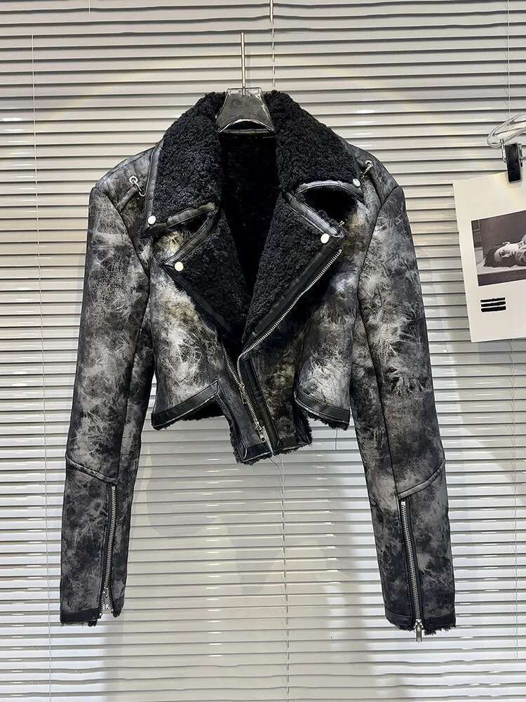 DEAT Vintage Women's Tie Dye Fur Turn-Down Collar PU Leather Coat 2024 Winter Fashion Long Sleeves Zipper Jacket Female 11Xx6973